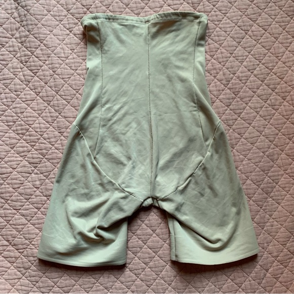 Miraclesuit - Women's Shape with an Edge Hi-Waist Long Leg - large - Picture 10 of 11